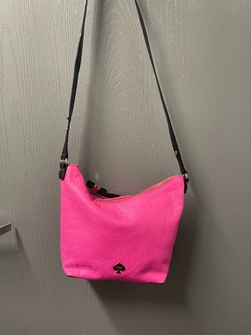 Kate Spade Leroy Street Vivienne Barbiecore Pink Leather Crossbody - Picture 2 of 11